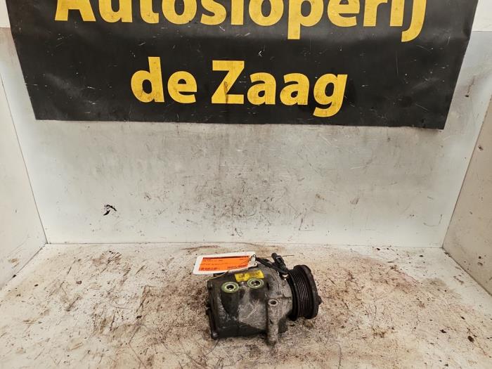 Usagé Pompe clim Ford Fiesta 5 (JD/JH) 1.3 Prix € 70,00 Règlement à la marge proposé par Autodemontage de Zaag