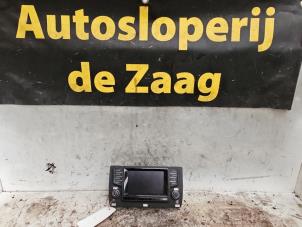 Używane Radio Volkswagen Golf VII (AUA) 1.2 TSI 16V Cena € 650,00 Procedura marży oferowane przez Autodemontage de Zaag