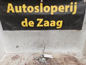 Used Rear door hinge, left Kia Picanto (TA) 1.0 12V Price € 20,00 Margin scheme offered by Autodemontage de Zaag