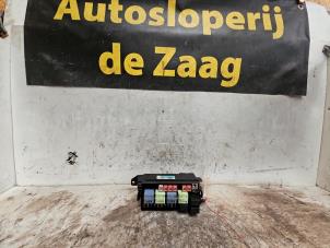 Used Fuse box Austin Mini Open (R52) 1.6 16V Cooper Price € 25,00 Margin scheme offered by Autodemontage de Zaag
