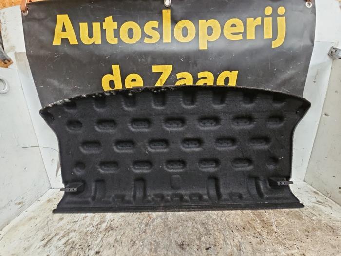 Plage arrière d'un Seat Ibiza III (6L1) 1.4 16V 75 2004