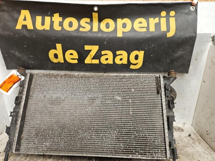 Usagé Radiateur Ford Focus 2 ST 2.5 20V ST Prix € 50,00 Règlement à la marge proposé par Autodemontage de Zaag