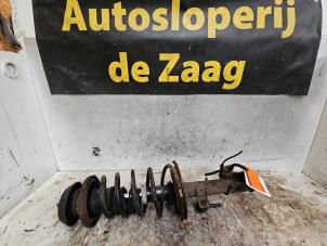 Gebrauchte Stoßdämpferstrebe links vorne Suzuki Swift (ZA/ZC/ZD1/2/3/9) 1.3 VVT 16V Preis € 35,00 Margenregelung angeboten von Autodemontage de Zaag