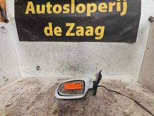 Used Wing mirror, left Volkswagen Polo IV (9N1/2/3) 1.2 Price € 35,00 Margin scheme offered by Autodemontage de Zaag