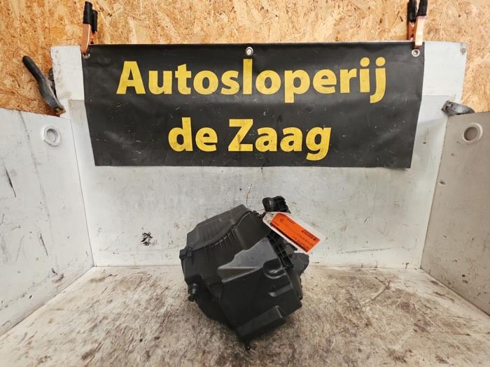 Begagnade Luftfilterhus Ford Focus 3 1.0 Ti-VCT EcoBoost 12V 100 Pris € 25,00 Marginaltabell erbjuds av Autodemontage de Zaag
