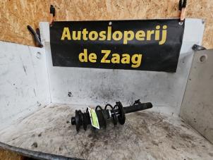 Usagé Barre amortisseur avant gauche Peugeot 107 1.0 12V Prix € 50,00 Règlement à la marge proposé par Autodemontage de Zaag