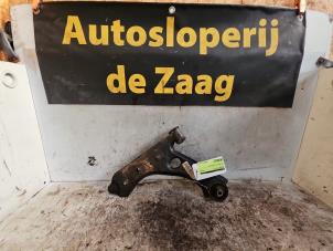 Usados Brazo portante derecha delante Opel Corsa D 1.2 16V Precio € 35,00 Norma de margen ofrecido por Autodemontage de Zaag