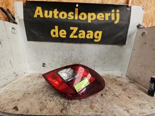 Gebrauchte Rücklicht rechts Opel Corsa D 1.4 16V Twinport Preis € 25,00 Margenregelung angeboten von Autodemontage de Zaag