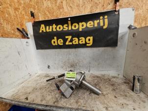 Usados Bomba de dirección asistida Opel Corsa D 1.4 16V Twinport Precio de solicitud ofrecido por Autodemontage de Zaag