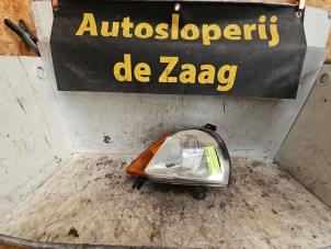 Używane Reflektor prawy Ford Ka I 1.3i Cena € 25,00 Procedura marży oferowane przez Autodemontage de Zaag