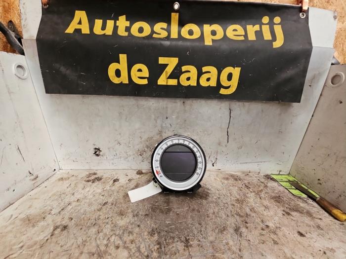 Begagnade Innerdisplay Mini Mini (R56) 1.6 Cooper D 16V Pris € 150,00 Marginaltabell erbjuds av Autodemontage de Zaag