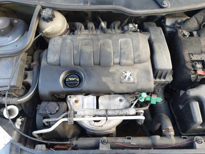 Motor from a Peugeot 206 SW (2E/K) 1.4 16V 2006