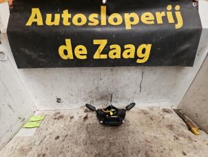 Używane Przelacznik Combi kolumny kierownicy Opel Corsa D 1.2 16V Cena € 50,00 Procedura marży oferowane przez Autodemontage de Zaag