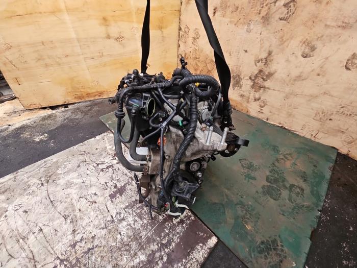 Engine from a Ford Focus 3 1.0 Ti-VCT EcoBoost 12V 125 2013