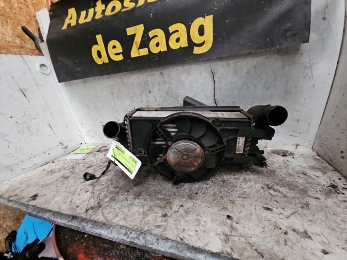 Intercooler Ford Focus 3, 2010 / 2020 1.0 Ti-VCT EcoBoost 12V 125, Berline avec hayon arrière, Essence, 998cc, 92kW (125pk), FWD, M1DA; M1DD; M1DC, 2012-02 / 2017-12 (Occasion)