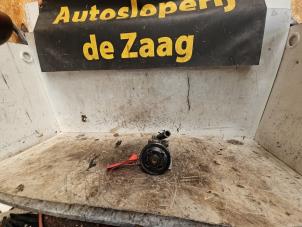 Used Power steering pump Ford Mondeo IV 2.3 16V Price € 35,00 Margin scheme offered by Autodemontage de Zaag