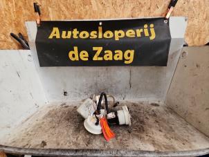 Usados Bomba de gasolina BMW 3 serie (E90) 318i 16V Precio € 50,00 Norma de margen ofrecido por Autodemontage de Zaag