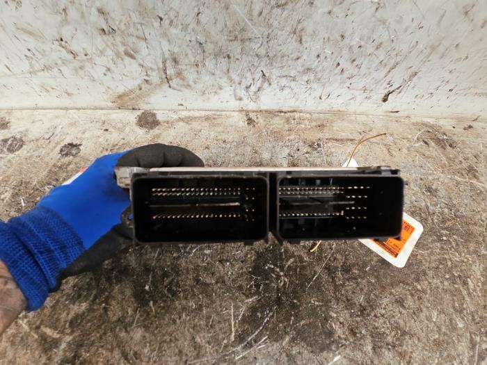 Used Engine management computer Ford Fiesta 6 (JA8) 1.0 EcoBoost 12V 100 Price € 100,00 Margin scheme offered by Autodemontage de Zaag