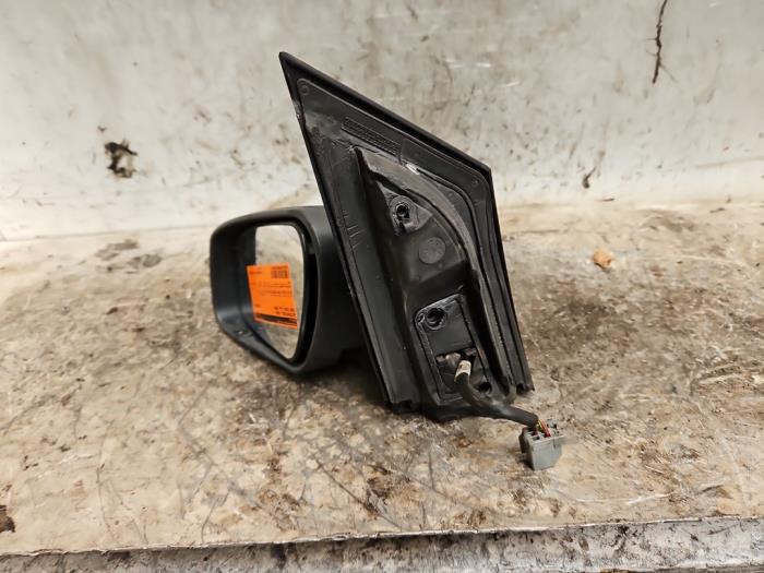 Wing mirror, left from a Ford Focus 2 Wagon 1.6 16V 2006