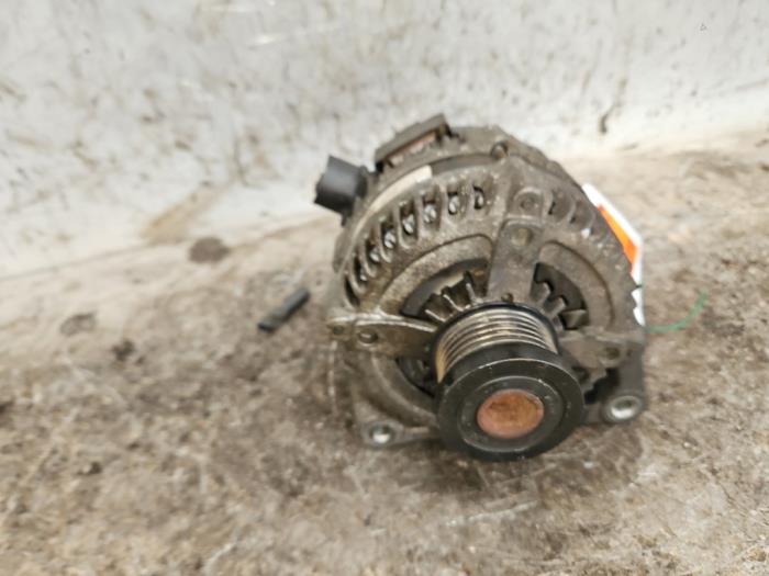 Dynamo d'un Ford Focus 3 1.0 Ti-VCT EcoBoost 12V 100 2014