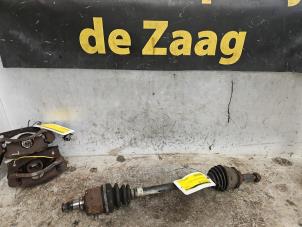 Usagé Arbre de transmission avant gauche Opel Agila (A) 1.2 16V Prix € 35,00 Règlement à la marge proposé par Autodemontage de Zaag