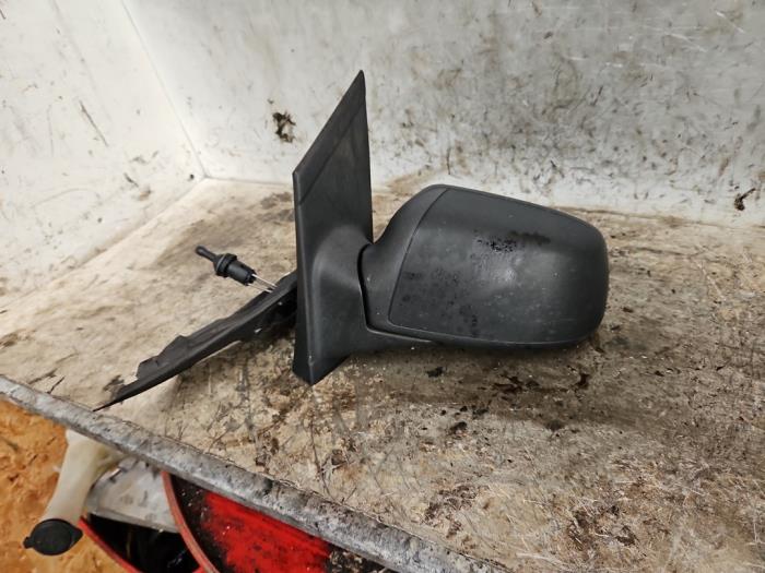 Wing mirror, left from a Ford Focus 2 1.6 16V 2006