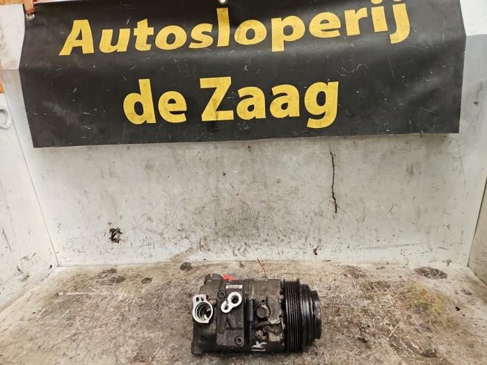 Usagé Pompe clim Mercedes SLK (R170) 2.3 230 K 16V Prix € 75,00 Règlement à la marge proposé par Autodemontage de Zaag
