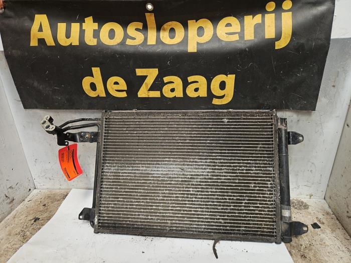 Begagnade AC-radiator Volkswagen Golf V (1K1) 1.6 FSI 16V Pris € 50,00 Marginaltabell erbjuds av Autodemontage de Zaag
