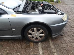 Gebrauchte Kotflügel rechts vorne Peugeot 406 Coupé (8C) 2.2 16V Preis € 75,00 Margenregelung angeboten von Autodemontage de Zaag