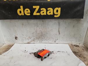 Used Rear brake calliper, right Peugeot 406 Coupé (8C) 2.2 16V Price € 30,00 Margin scheme offered by Autodemontage de Zaag