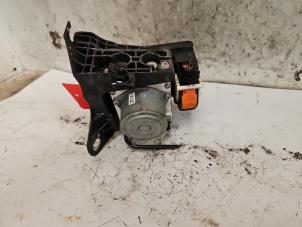 ABS-pump från en Jeep Renegade (BU) 1.6 Multijet 16V 2016