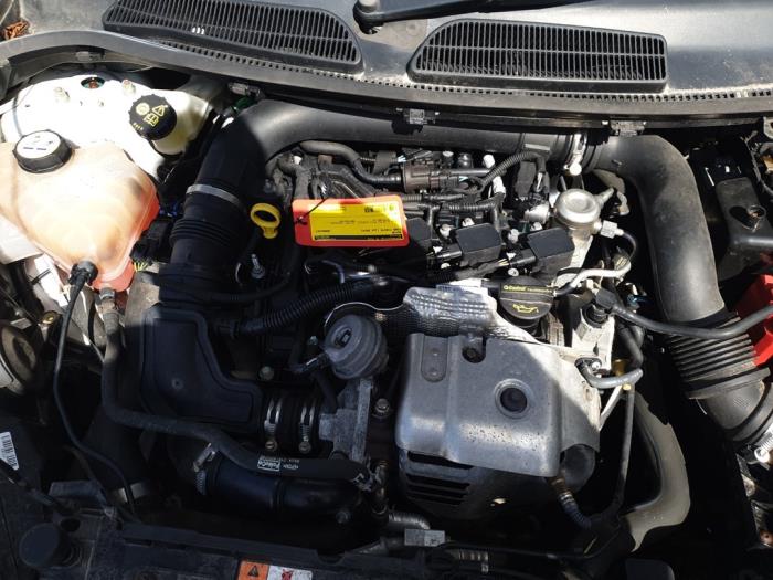 Moteur d'un Ford Fiesta 6 (JA8) 1.0 EcoBoost 12V 100 2014