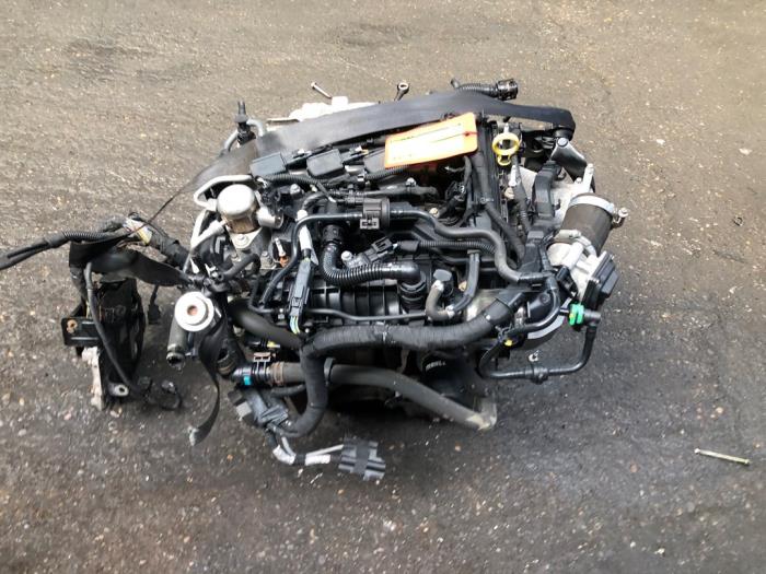 Moteur d'un Ford Fiesta 6 (JA8) 1.0 EcoBoost 12V 100 2014