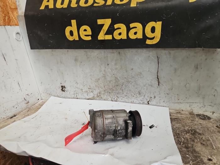 Usagé Pompe clim Volkswagen Golf V (1K1) 1.6 Prix € 70,00 Règlement à la marge proposé par Autodemontage de Zaag