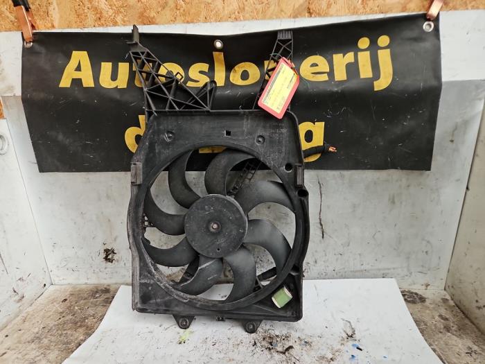 Gebrauchte Kühlerventilator Opel Corsa D 1.3 CDTi 16V ecoFLEX Preis € 45,00 Margenregelung angeboten von Autodemontage de Zaag