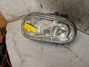 Used Headlight, right Volkswagen Golf III Cabrio Restyling (1E7) 1.8 Kat. Price € 30,00 Margin scheme offered by Autodemontage de Zaag