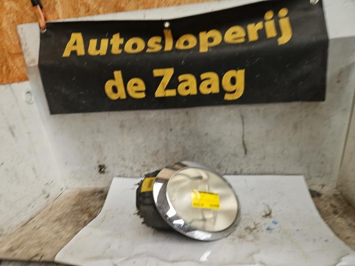 Gebrauchte Scheinwerfer links BMW Mini (R50/53) 1.6 16V Cooper Preis € 50,00 Margenregelung angeboten von Autodemontage de Zaag