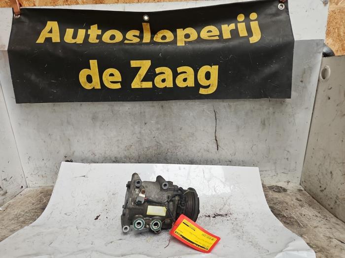 Usagé Pompe clim Ford Focus 1 1.4 16V Prix € 50,00 Règlement à la marge proposé par Autodemontage de Zaag