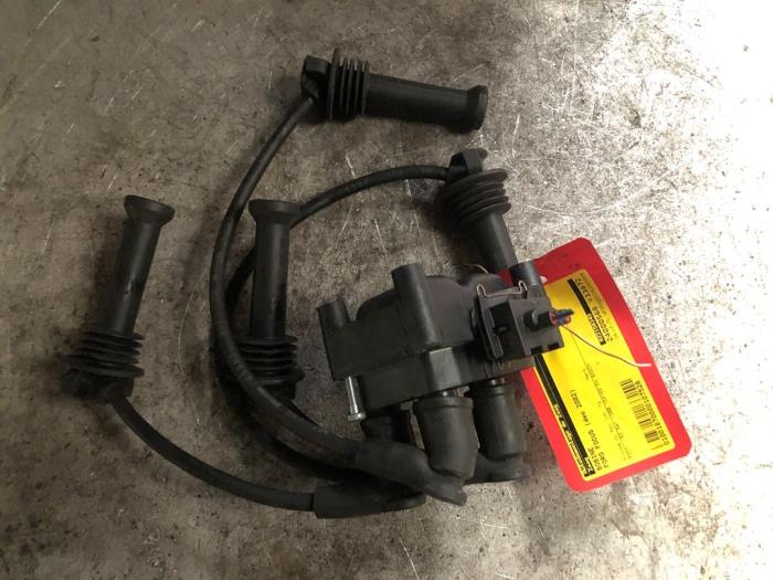 Usagé Bobine Ford Focus 1 1.4 16V Prix € 20,00 Règlement à la marge proposé par Autodemontage de Zaag