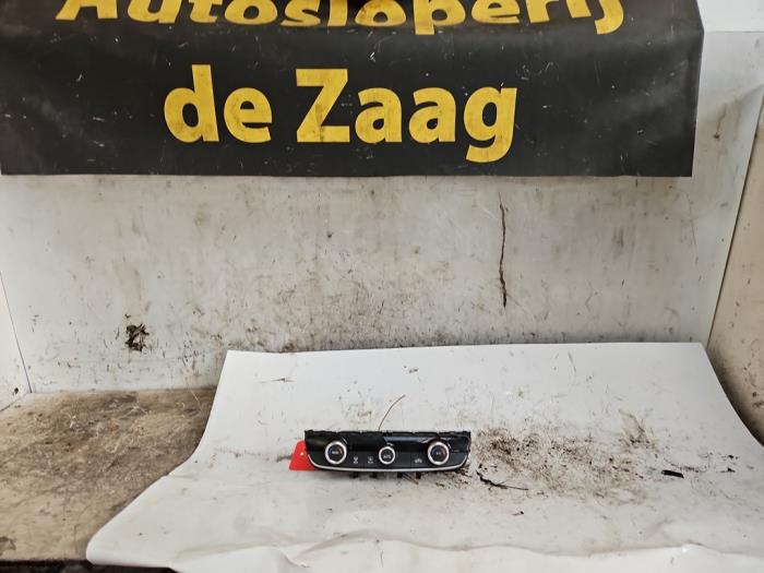 Begagnade Klimatpanel Opel Crossland (X) 1.2 Turbo 12V Pris € 90,00 Marginaltabell erbjuds av Autodemontage de Zaag
