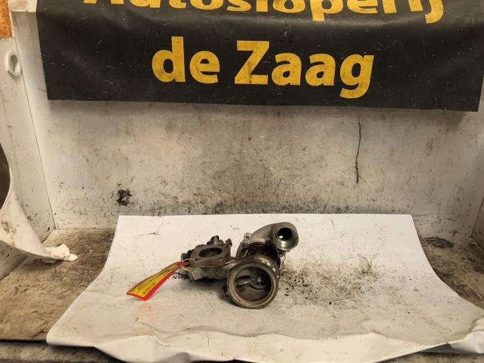 Gebrauchte Turbo Opel Crossland (X) 1.2 Turbo 12V Preis € 350,00 Margenregelung angeboten von Autodemontage de Zaag