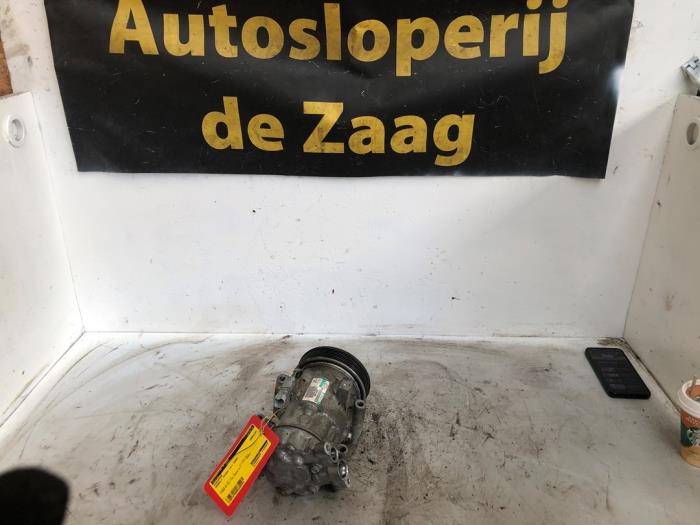 Usagé Pompe clim Renault Twingo II (CN) 1.2 Prix € 70,00 Règlement à la marge proposé par Autodemontage de Zaag
