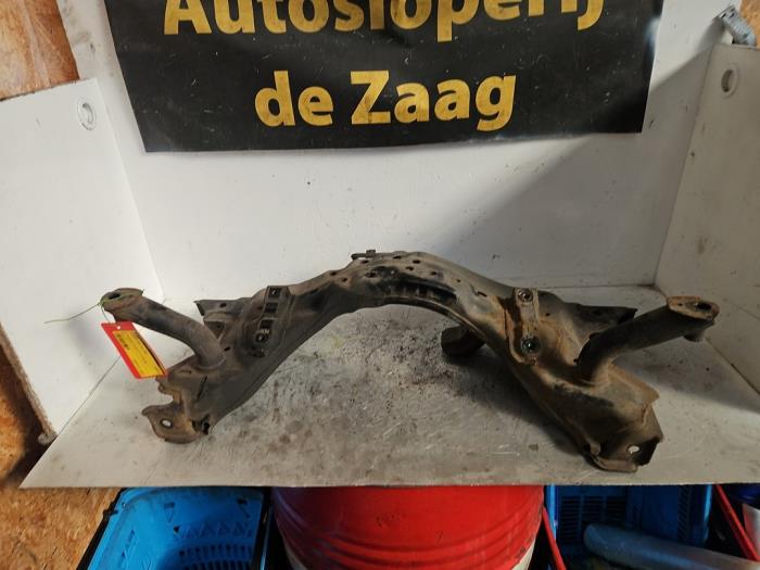 Usados Subchasis Daihatsu Cuore (L251/271/276) 1.0 12V DVVT Precio € 50,00 Norma de margen ofrecido por Autodemontage de Zaag