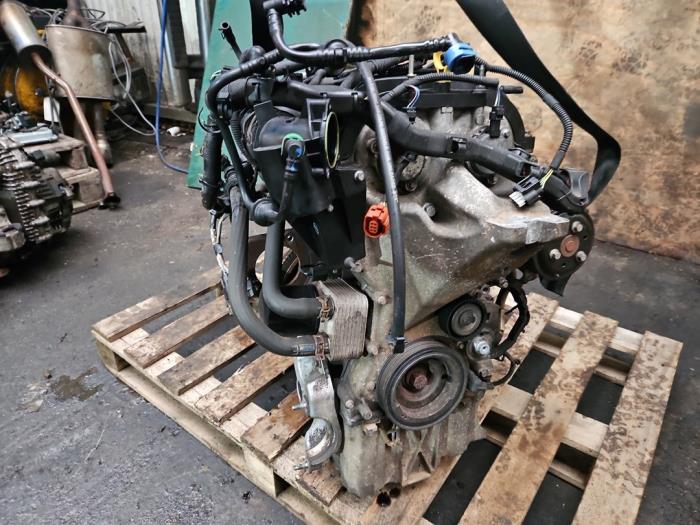 Engine from a Ford Fiesta 6 (JA8) 1.0 EcoBoost 12V 100 2013