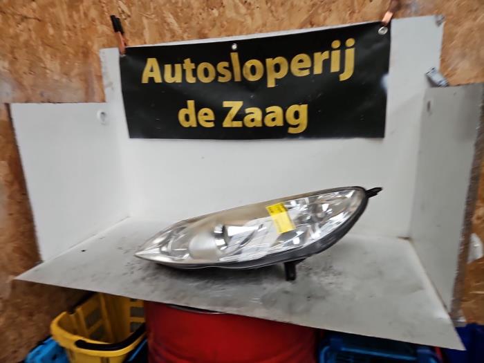 Gebrauchte Scheinwerfer links Peugeot 407 (6D) 2.0 16V Preis € 60,00 Margenregelung angeboten von Autodemontage de Zaag
