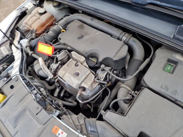Moteur d'un Ford Focus 3 1.0 Ti-VCT EcoBoost 12V 125 2015