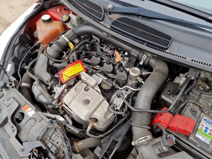 Moteur d'un Ford Fiesta 6 (JA8) 1.0 EcoBoost 12V 100 2013