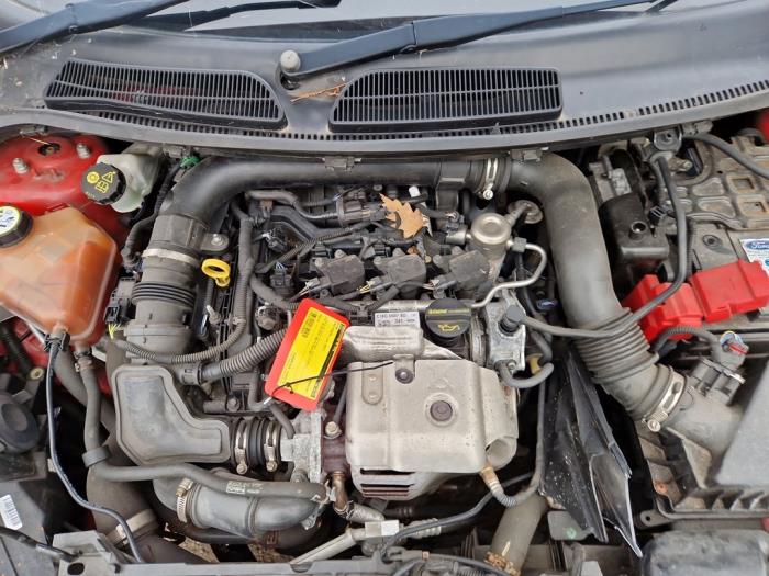 Moteur d'un Ford Fiesta 6 (JA8) 1.0 EcoBoost 12V 100 2013