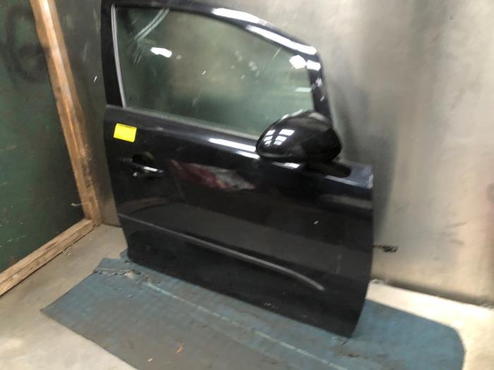 Kotflügel rechts vorne van een Opel Corsa D 1.2 16V 2007