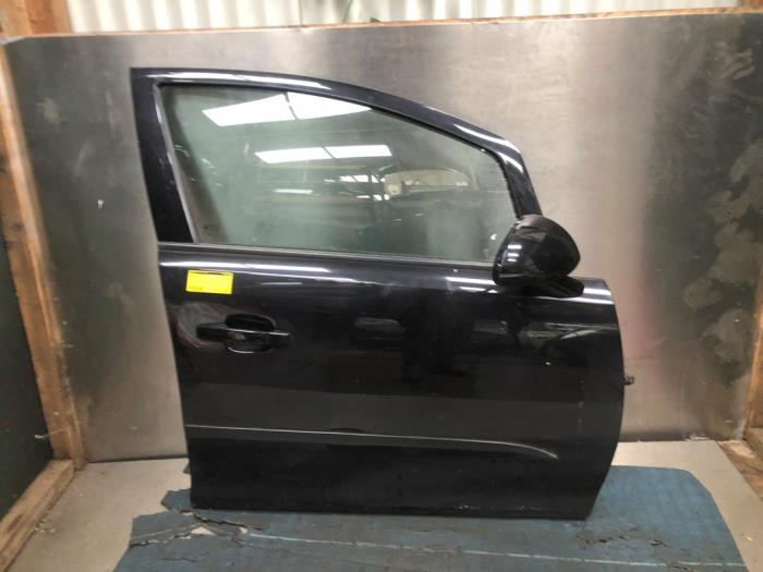 Kotflügel rechts vorne van een Opel Corsa D 1.2 16V 2007